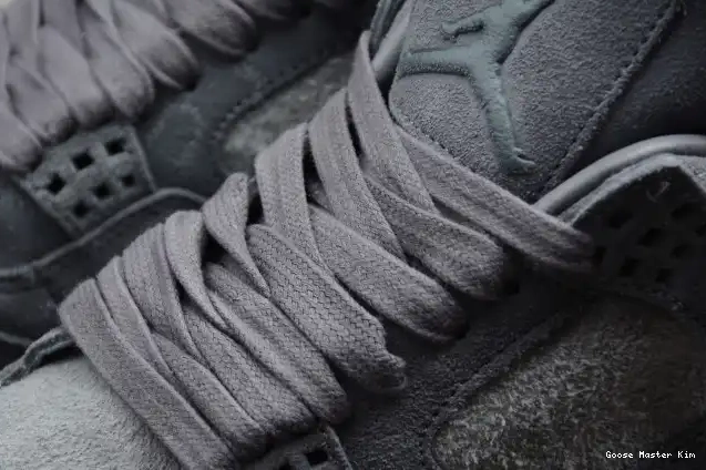 4 KAWS 930155-003 x Air Jordan Cool Grey 0514
